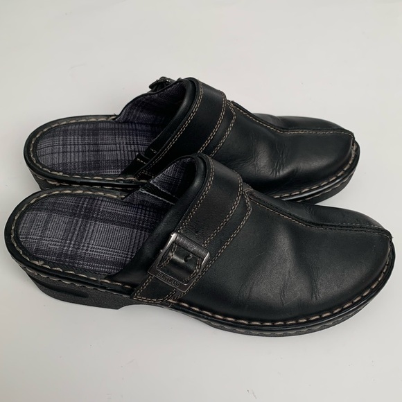 Eastland Shoes - Eastland Mae Leather Slip On Women’s Clogs